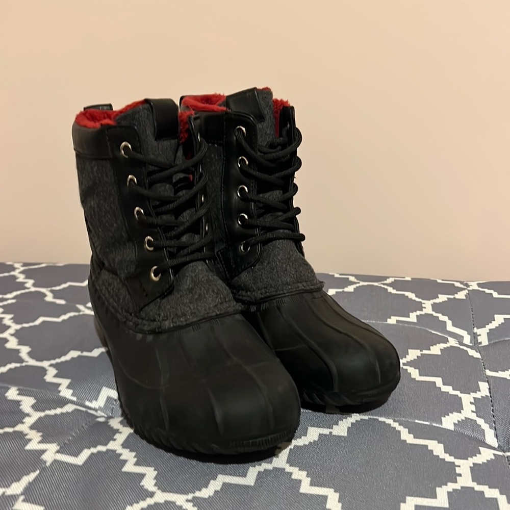 Women’s Tommy Hilfiger duck boots